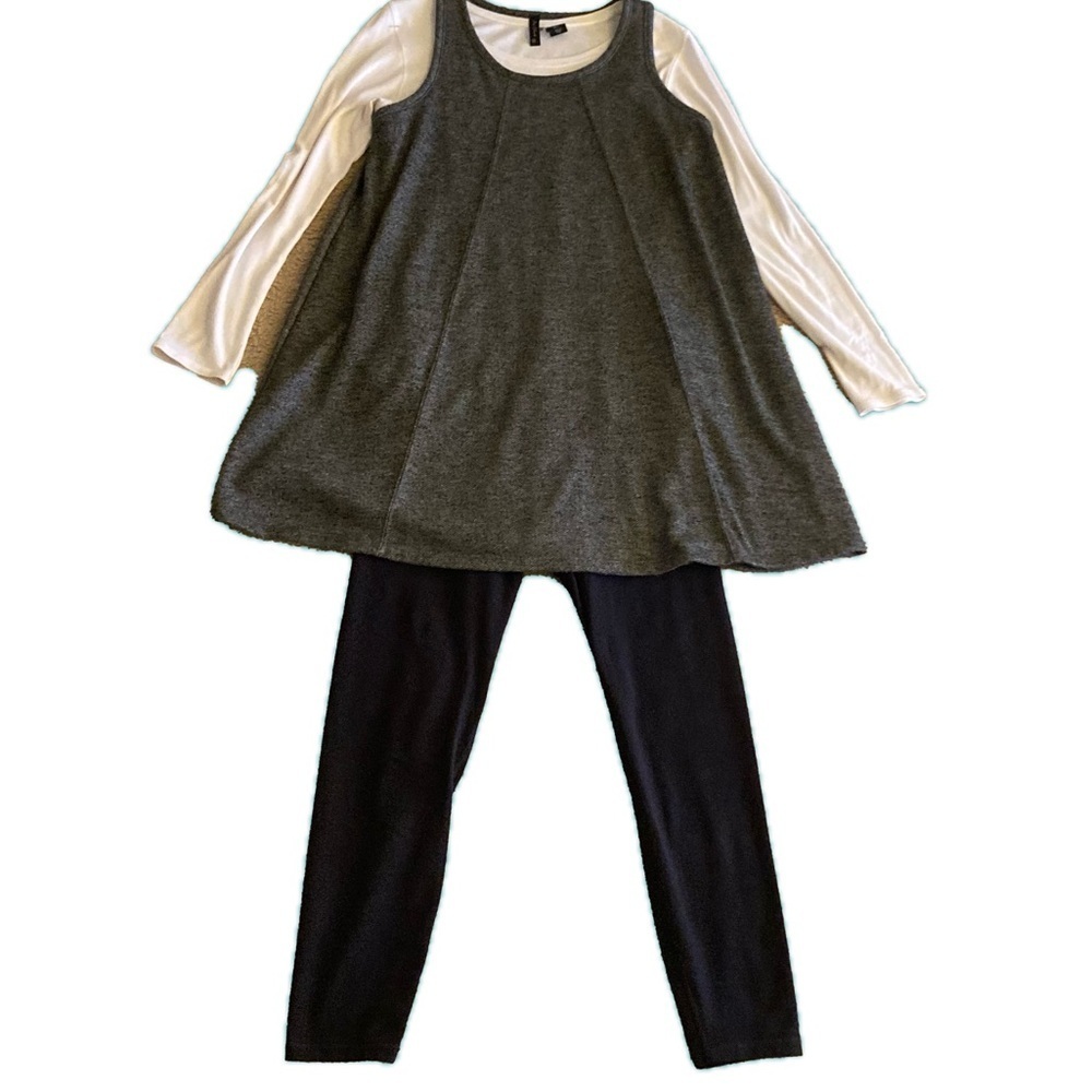 Women’s Gray Jumper. Size L. Soft Jersey fabric.